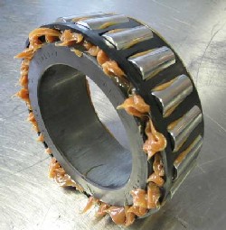 AMSOIL Synthetic Grease provides the ultimate protection for wheel bearings